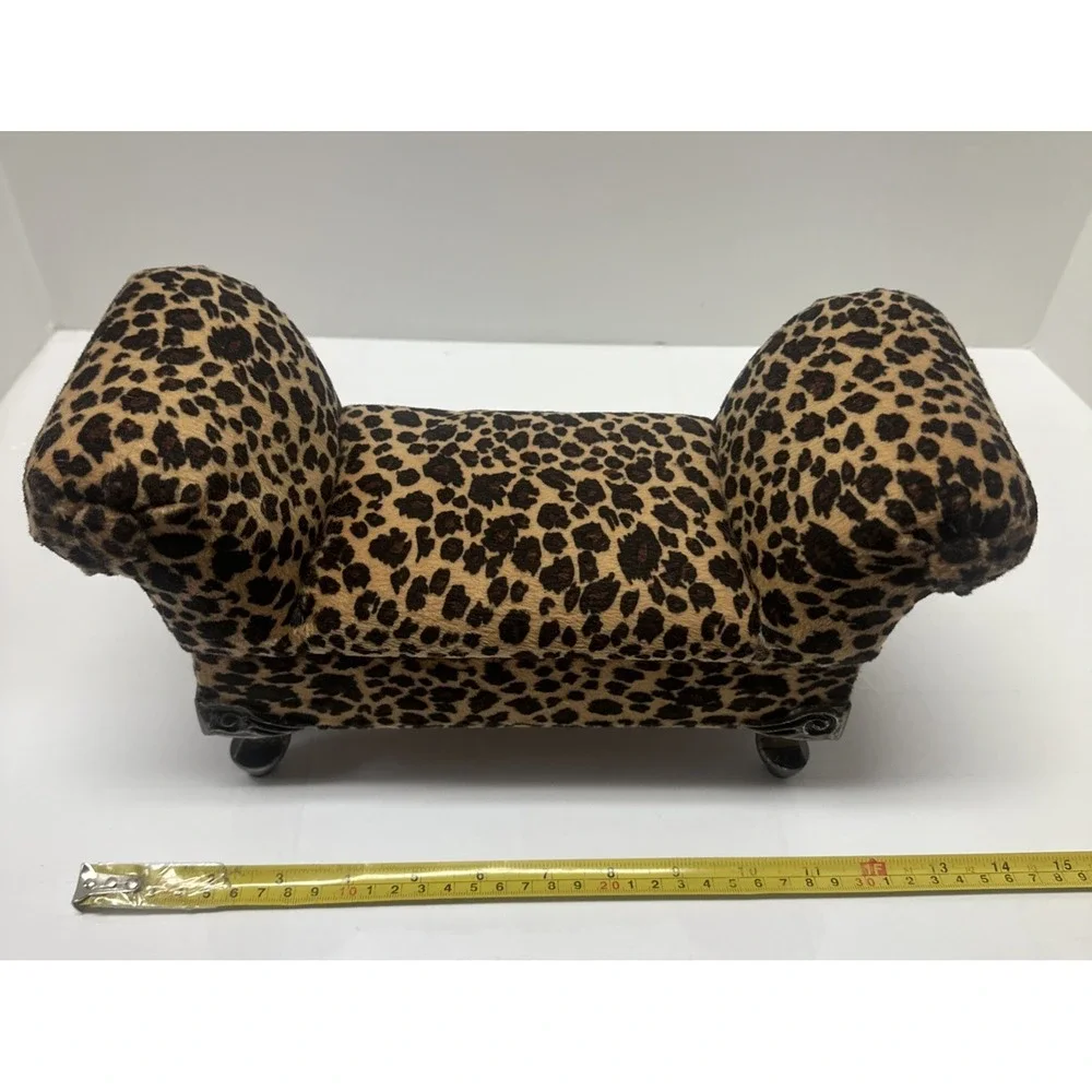 The Unbranded Brand vintage leopard